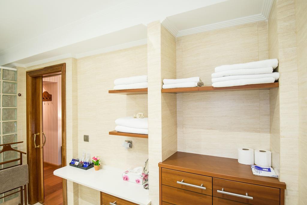 Apartamentos Gasteiz Віторія-Гастейс Екстер'єр фото